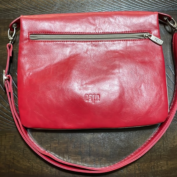 Red Espe purse. Can be worn as a shoulder bag or cross body bag. - Picture 6 of 11